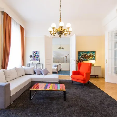 Elegant & Stylish Center Budapest